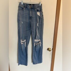 Hollister 3R ultra high-rise, dad, jeans, distressed 26w by L31